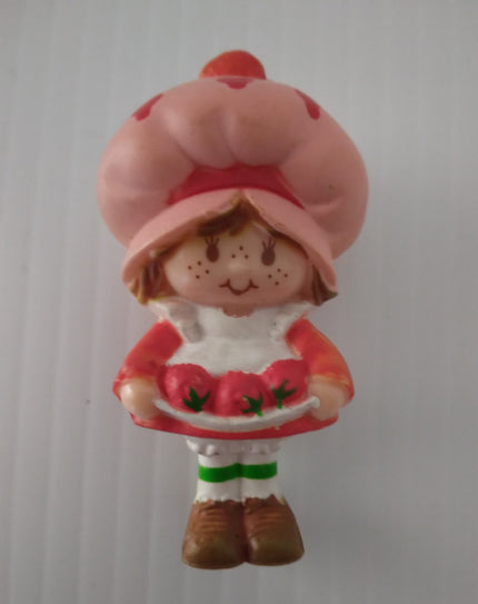 Strawberry Shortcake With Strawberries Minature Figurine - We Got Character Toys N More