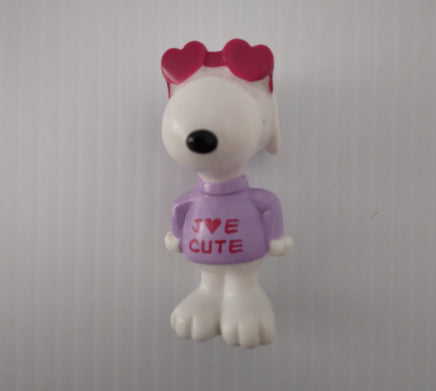 Snoopy Minature Figurine Love Cute - We Got Character Toys N More