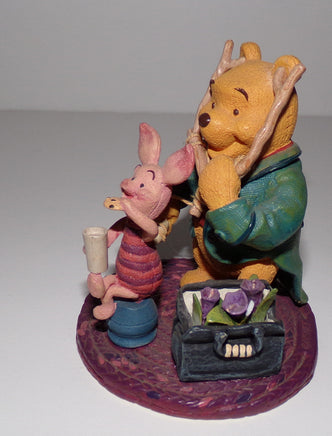 Disney Simply Pooh Figurine Smile and Cookies - We Got Character Toys N More