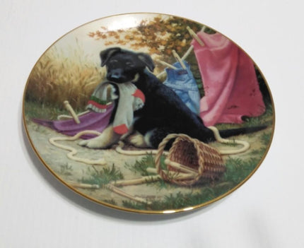 Hanging Out Puppy Playtime Collector Plate - We Got Character Toys N More