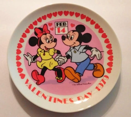 Disney Valentine Decorative Plate - We Got Character Toys N More