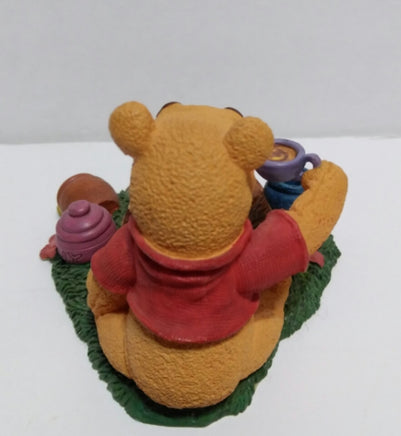 Disney Simply Pooh Time for a  Smackeral Of Friendship Figurine - We Got Character Toys N More