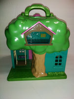 Li'l Woodzeez Honeysuckle School House - We Got Character Toys N More