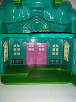 Li'l Woodzeez Honeysuckle School House - We Got Character Toys N More