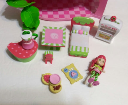 Strawberry Shortcake Playset - Berry Cafe With Accessories - We Got Character Toys N More