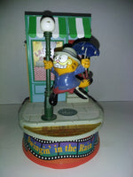 Garfield Swinging In The Rain Musical Figurine - We Got Character Toys N More