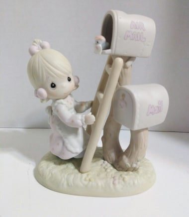 Precious Moments Figurine Good News Is So Uplifting - We Got Character Toys N More