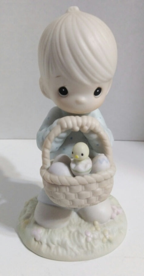 Precious Moments Figurine Wishing You A Basket Full of Blessings - We Got Character Toys N More