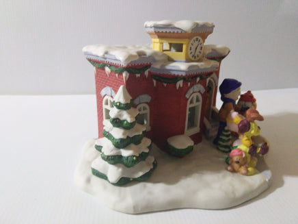 Garfield Christmas Village Danbury Mint Court House - We Got Character Toys N More