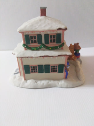 Garfield Danbury Mint Christmas Village Toy Shoppe - We Got Character Toys N More